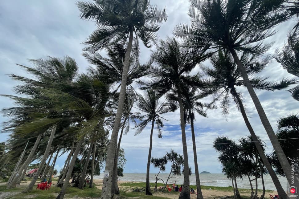 ទៅលេងទឹកសមុទ្រជិតៗ! នៅកែបមានឆ្នេរអង្កោល នៅកោះកុងមានឆ្នេរនេសាទ ឯខេត្តព្រះសីហនុ មានឆ្នេរតាបារាំង - Copy