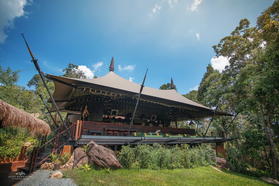 ពេជ្រលាក់ខ្លួន! រមណីយដ្ឋានធម្មជាតិដ៏ប្រណីតមួយ ល្បីពេញពិភពលោក បង្កប់ខ្លួនក្នុងតំបន់ជួរភ្នំក្រវាញ - Copy